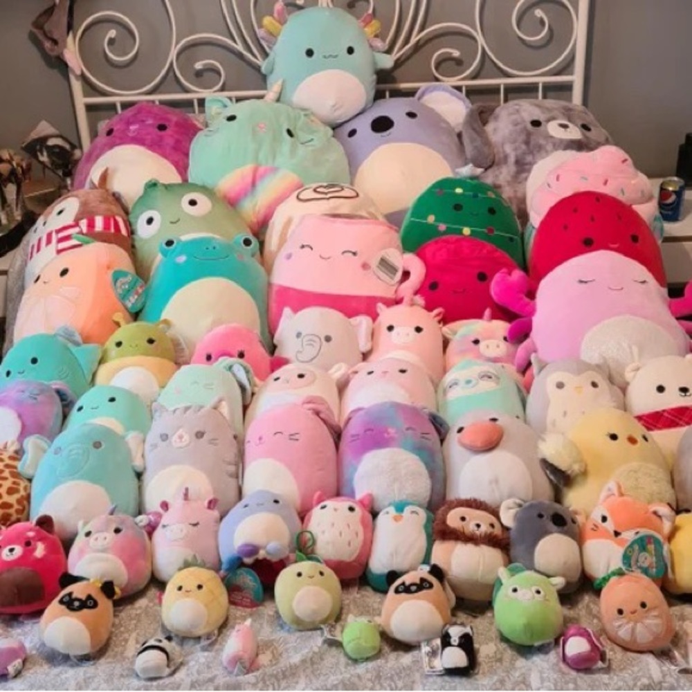 3 mystery squish!!!
